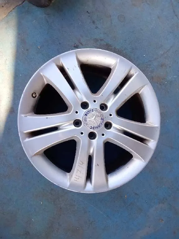 Llanta para Mercedes-Benz Clase R (W251)