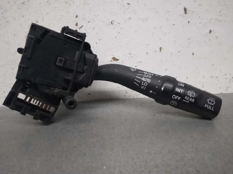 Mando Limpia para Toyota Corolla Verso (R1)