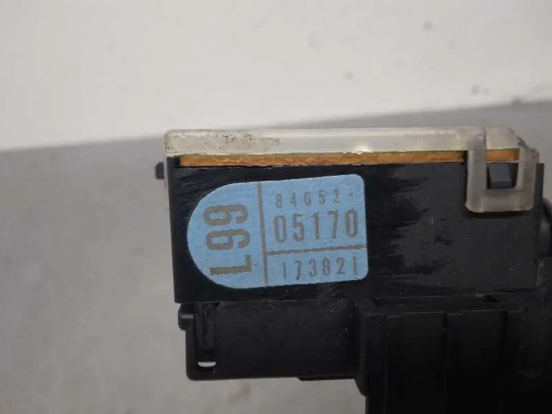 Mando Limpia para Toyota Corolla Verso (R1)