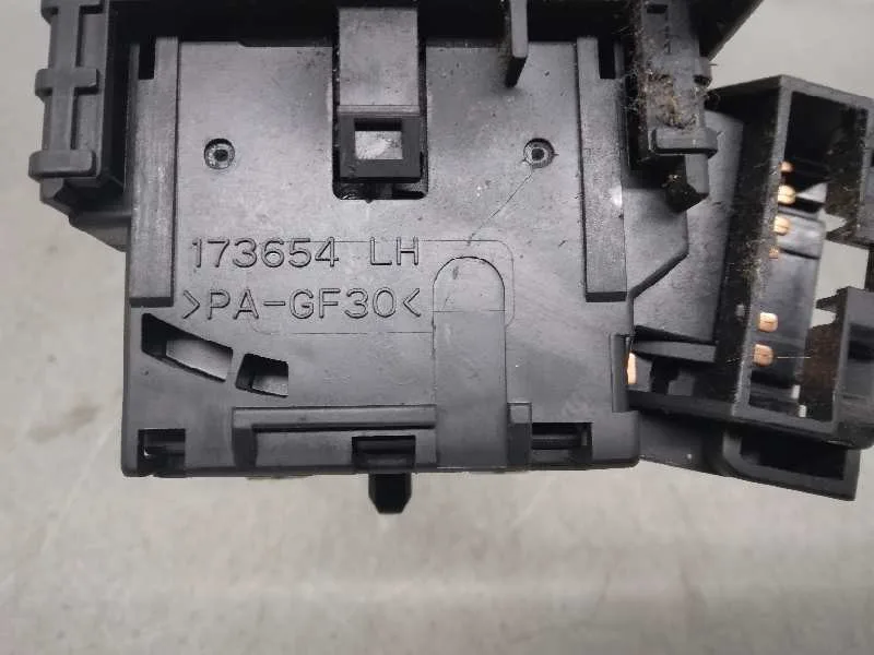Mando Limpia para Toyota Corolla Verso (R1)