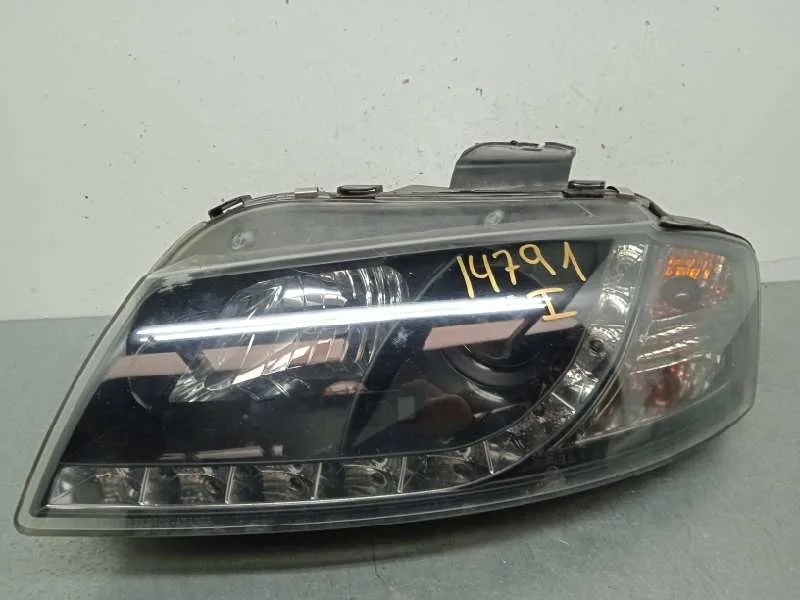Faro Izquierdo para Audi A3 (8P)