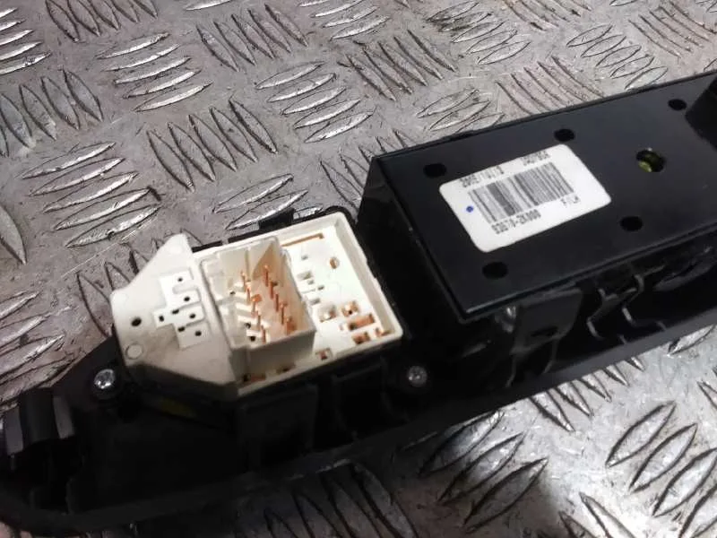 Mando Elevalunas Delantero Izquierdo para Kia Soul