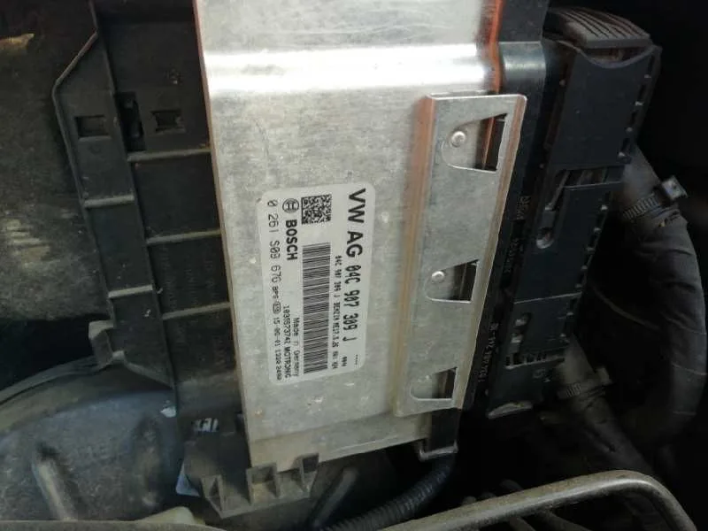 Centralita Motor Uce para Seat Ibiza (6P1)