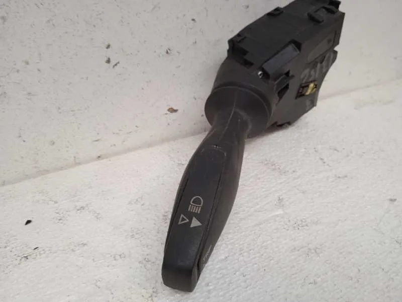 Mando Intermitentes para Ford Fiesta (Ccn)