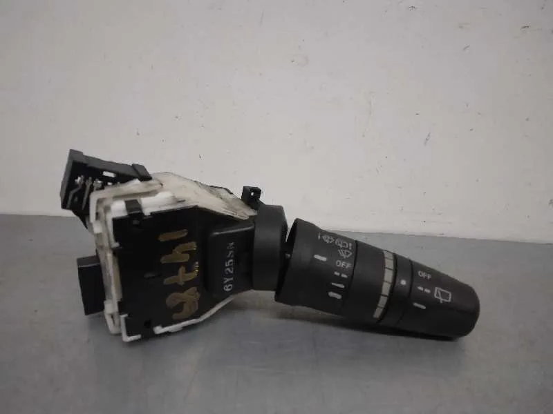 Mando Limpia para Nissan Note (E11E)