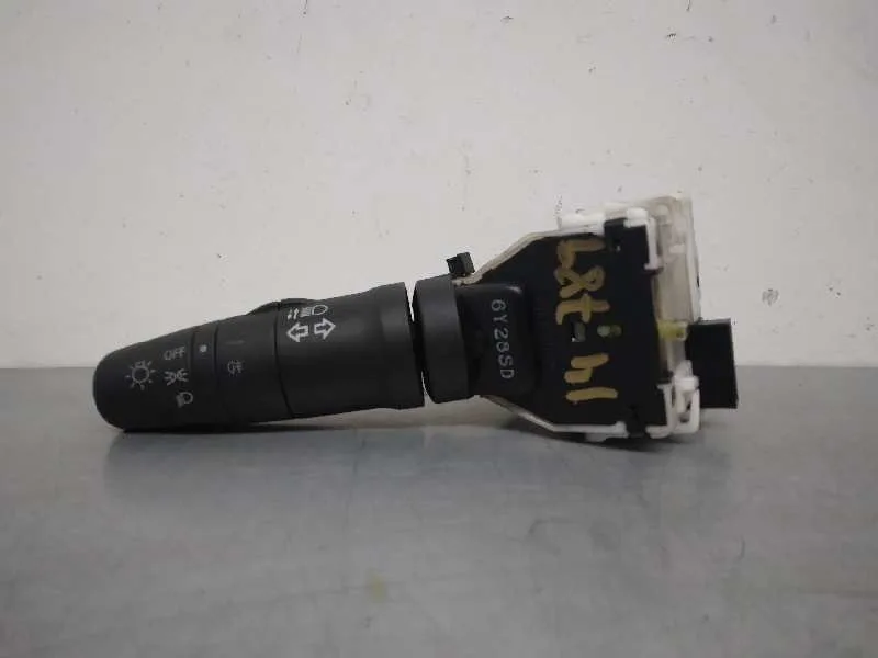 Mando Luces para Nissan Note (E11E)