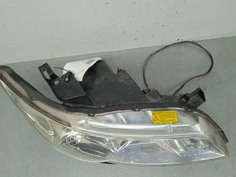 Faro Derecho para Infiniti Fx
