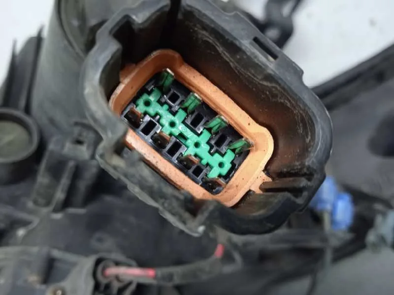 Faro Derecho para Infiniti Fx