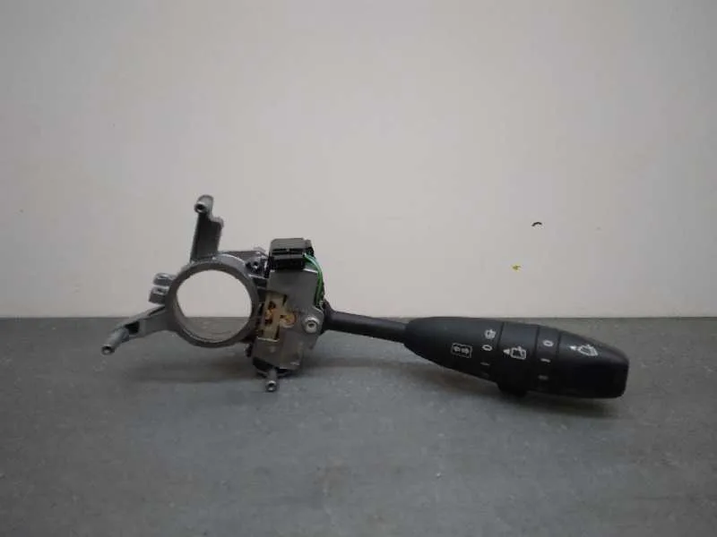 Mando Limpia para Mercedes-Benz Clase B (W245)