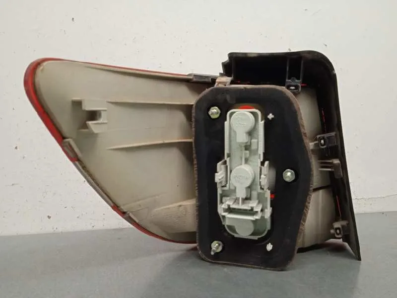 Piloto Trasero Derecho para Mercedes-Benz Clase B (W245)
