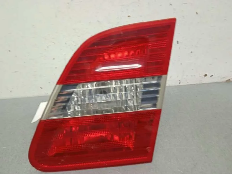 Piloto Trasero Derecho Interior para Mercedes-Benz Clase B (W245)