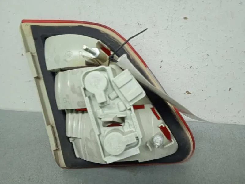 Piloto Trasero Derecho Interior para Mercedes-Benz Clase B (W245)