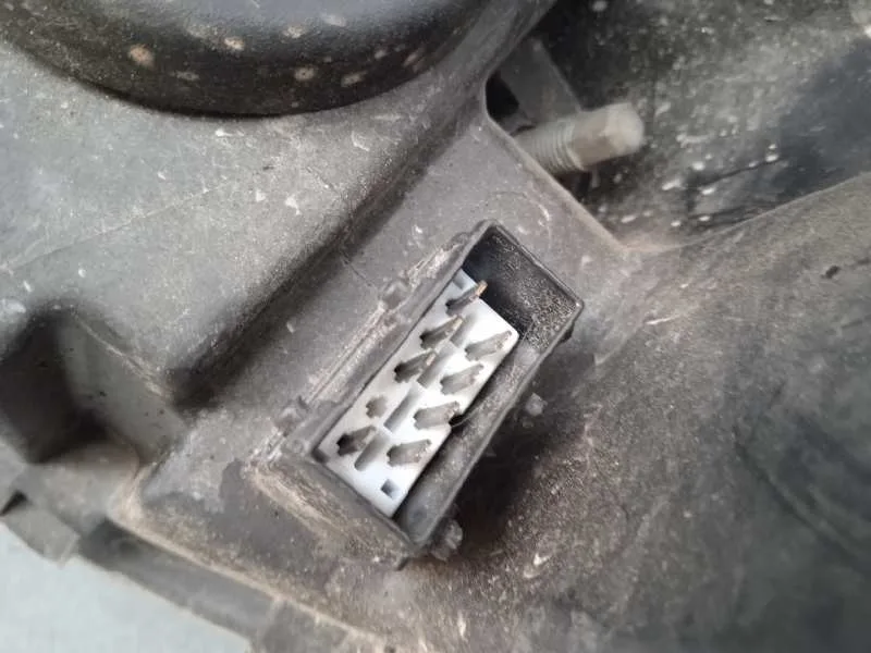 Faro Derecho para Peugeot 407