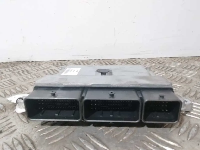 Centralita Motor Uce para Renault Clio Iv