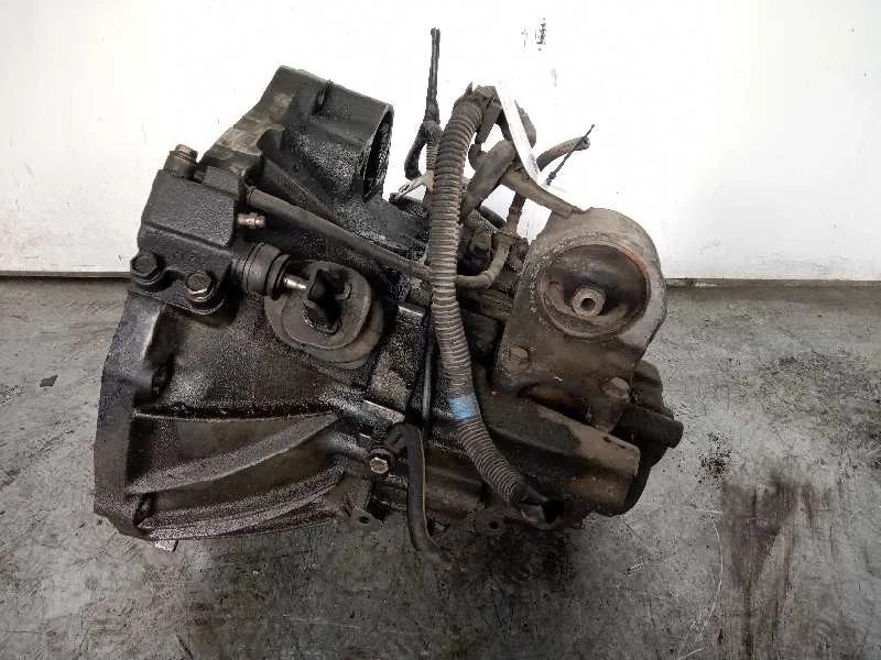 Caja Cambios para Nissan Almera Tino (V10M)