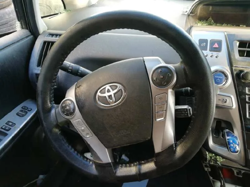 Volante para Toyota Prius+