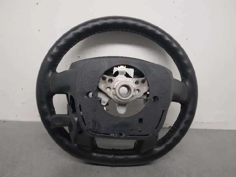Volante para Toyota Prius+
