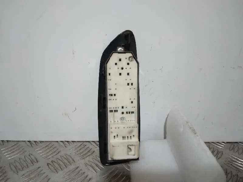 Mando Elevalunas Delantero Izquierdo para Toyota Auris