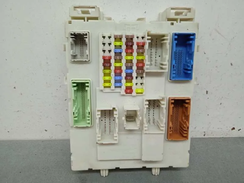 Caja Reles / Fusibles para Ford C-Max