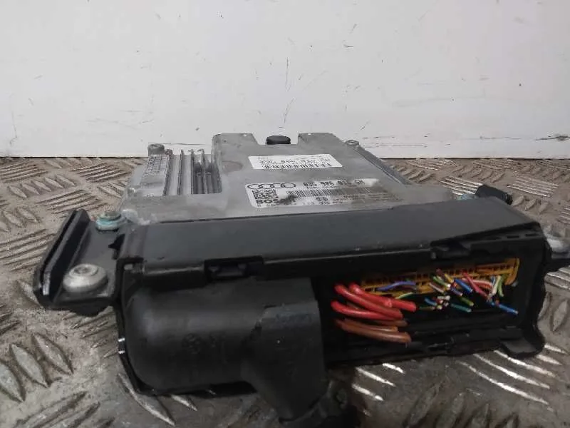 Centralita Motor Uce para Audi A4 Avant (8E)