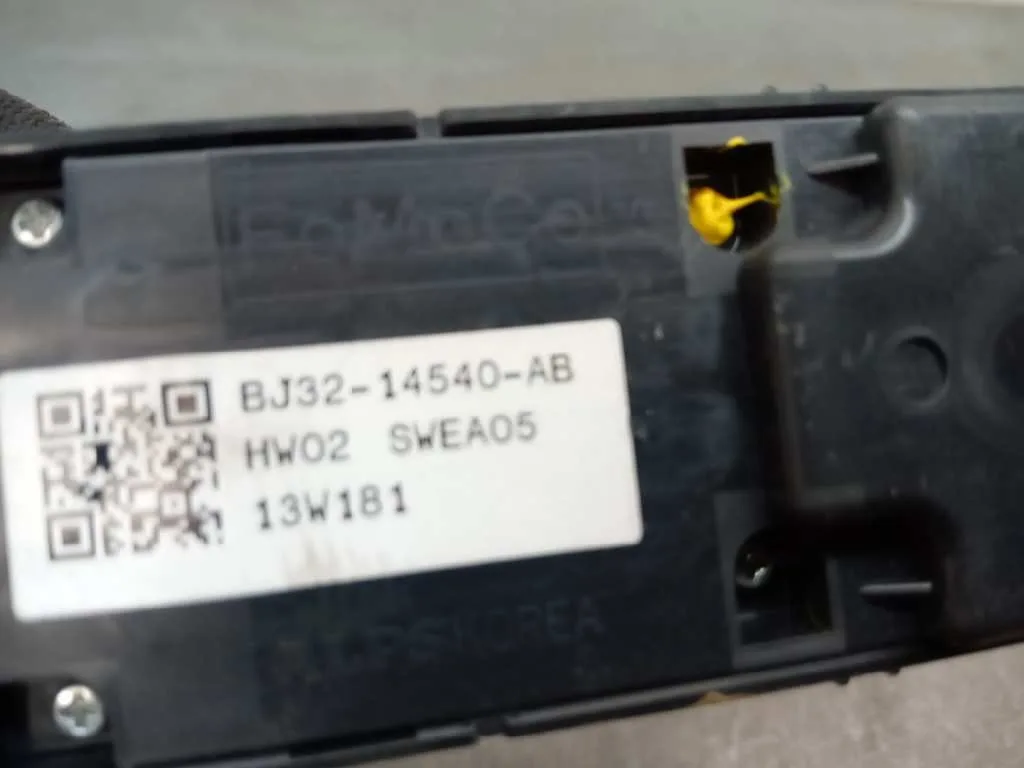 Mando Elevalunas Delantero Izquierdo para Land Rover Evoque