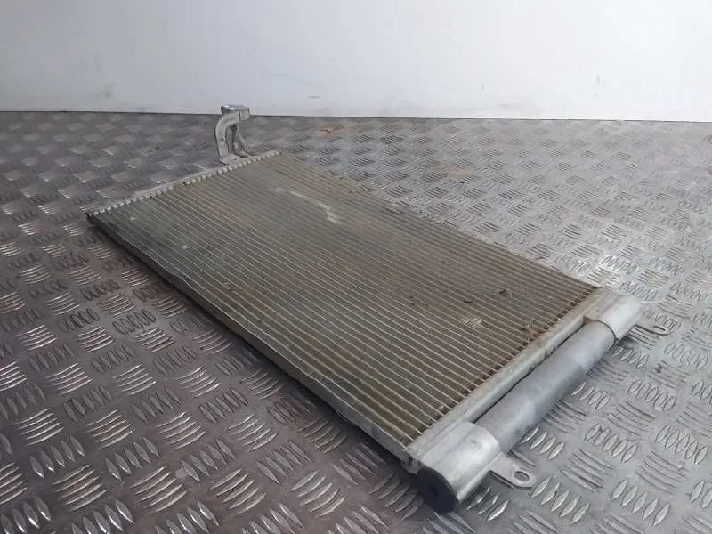 Condensador / Radiador Aire Acondicionado para Volkswagen Polo (6R1)