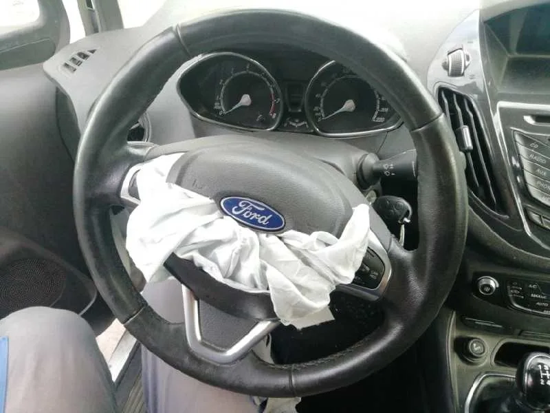 Volante para Ford Tourneo Courier (C4A)