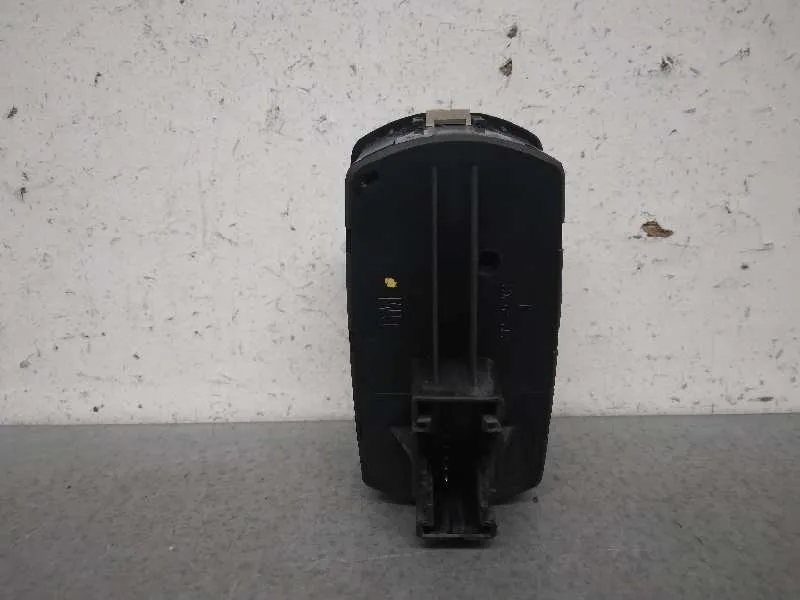 Mando Elevalunas Delantero Izquierdo para Opel Corsa D