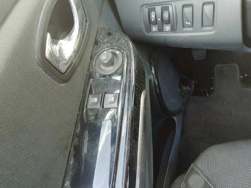Mando Elevalunas Delantero Izquierdo para Renault Clio Iv