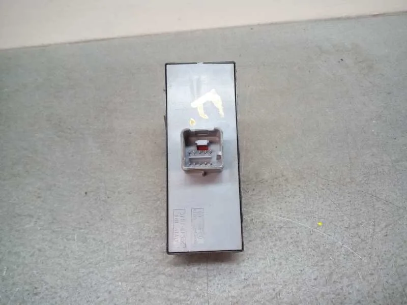 Mando Elevalunas Delantero Izquierdo para Volkswagen Passat Berlina (3C2)
