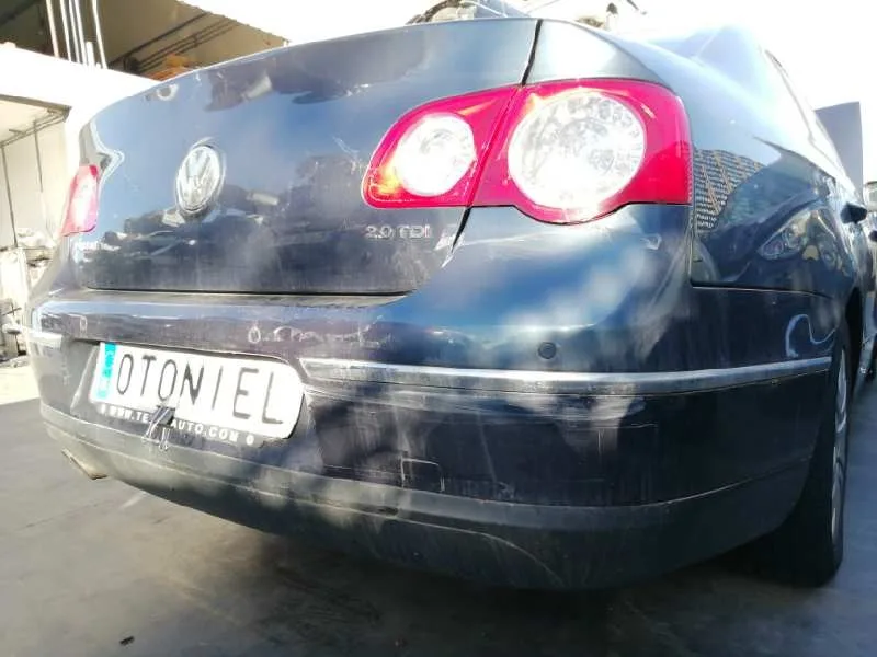 Paragolpes Trasero para Volkswagen Passat Berlina (3C2)