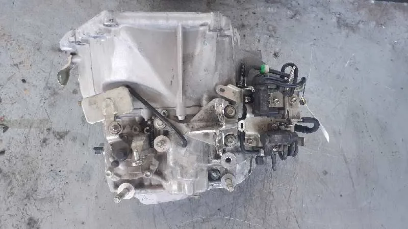 Caja Cambios para Mazda 3 Lim. ()