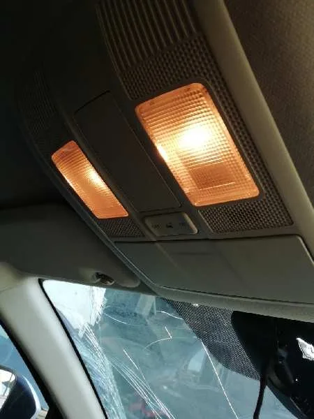 Luz Interior para Mazda 3 Lim. ()