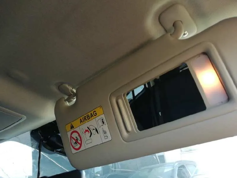 Parasol Derecho para Mazda 3 Lim. ()