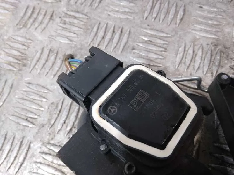 Potenciometro Pedal para Mercedes-Benz Clase A (W169)