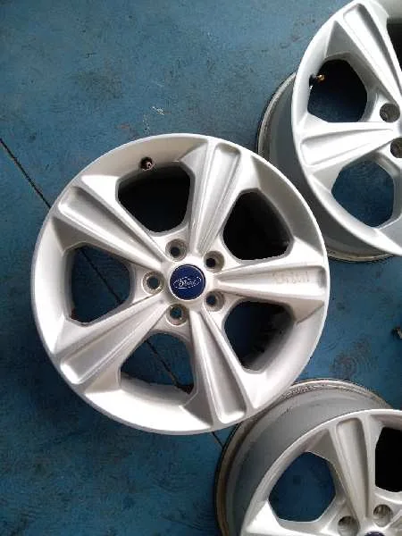 Juego Llantas para Ford Kuga (Cbs)