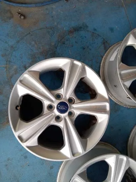 Juego Llantas para Ford Kuga (Cbs)
