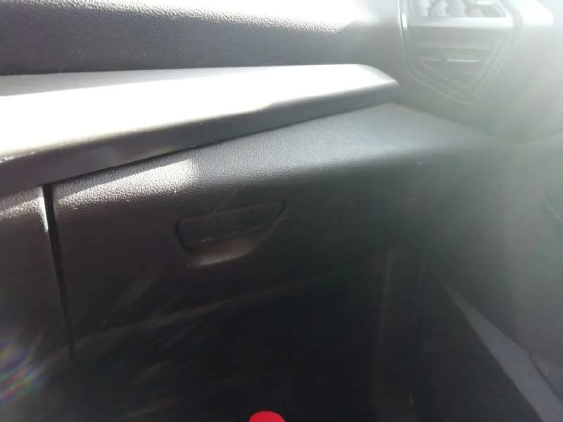 Guantera para Ford Kuga (Cbs)