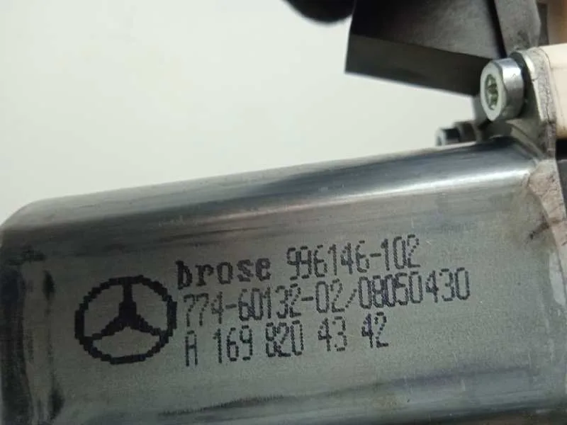 Motor Elevalunas Delantero Izquierdo para Mercedes-Benz Clase B (W245)