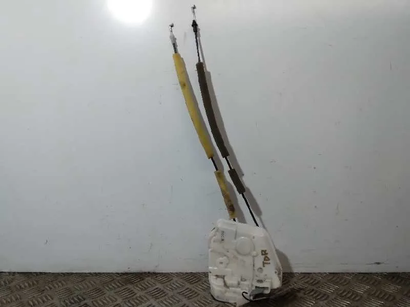 Cerradura Puerta Trasera Derecha para Mazda 3 Lim. ()