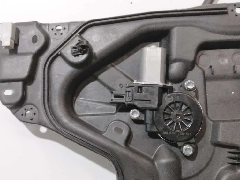 Elevalunas Delantero Derecho para Mazda 3 Lim. ()