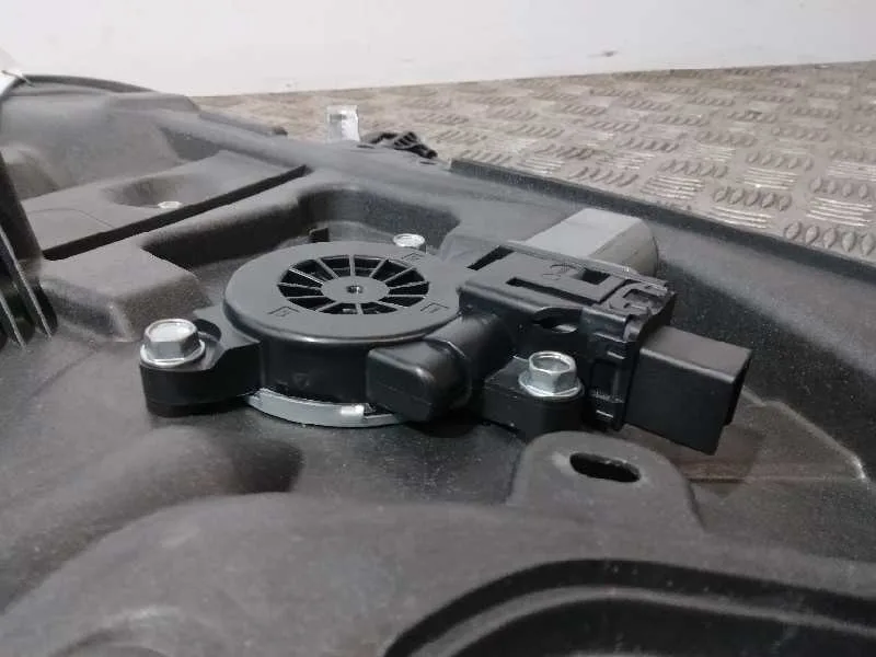 Elevalunas Delantero Izquierdo para Mazda 3 Lim. ()