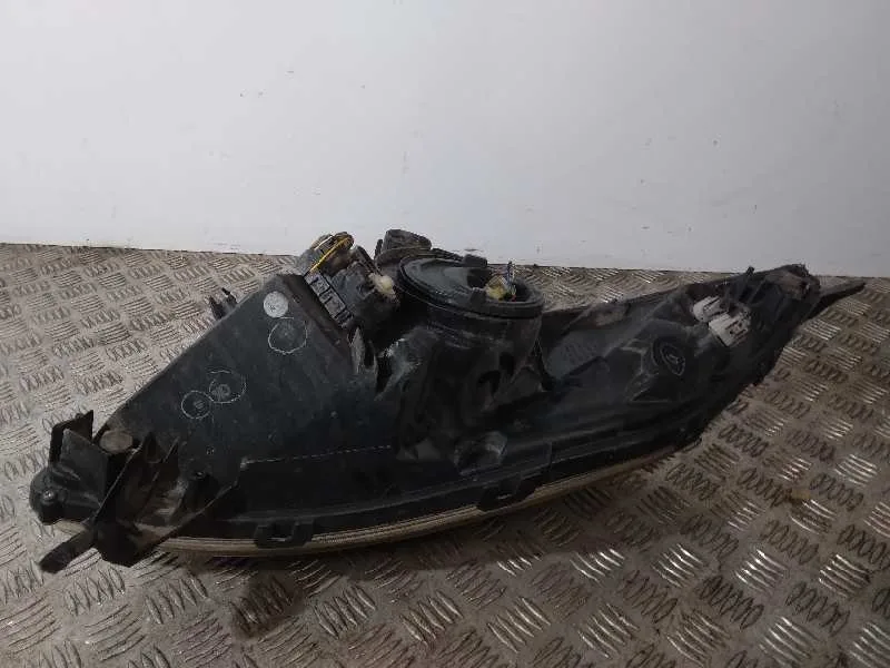 Faro Izquierdo para Toyota Prius (Nhw20)