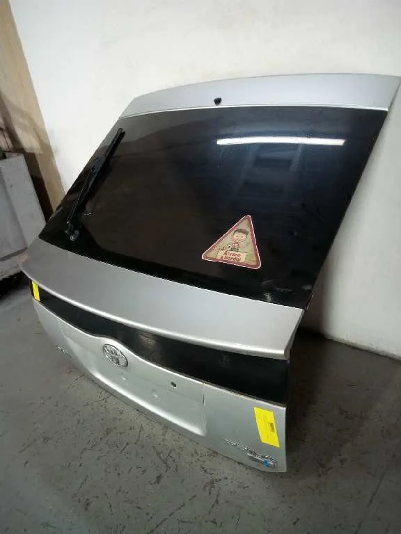 Porton Trasero para Toyota Prius (Nhw20)