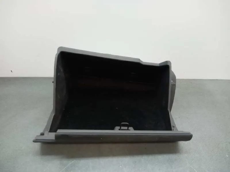 Guantera para Toyota Prius (Nhw20)