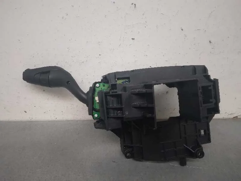 Mando Limpia para Ford Focus Lim.