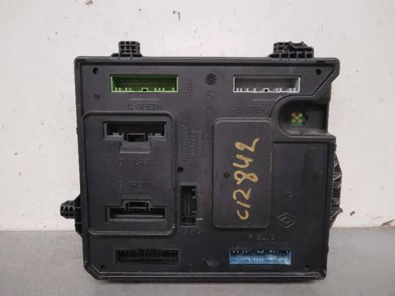 Caja Reles / Fusibles para Renault Megane Iii Berlina 5 P