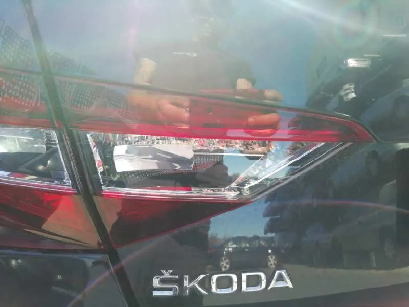Piloto Trasero Izquierdo Interior para Skoda Superb (3V3)