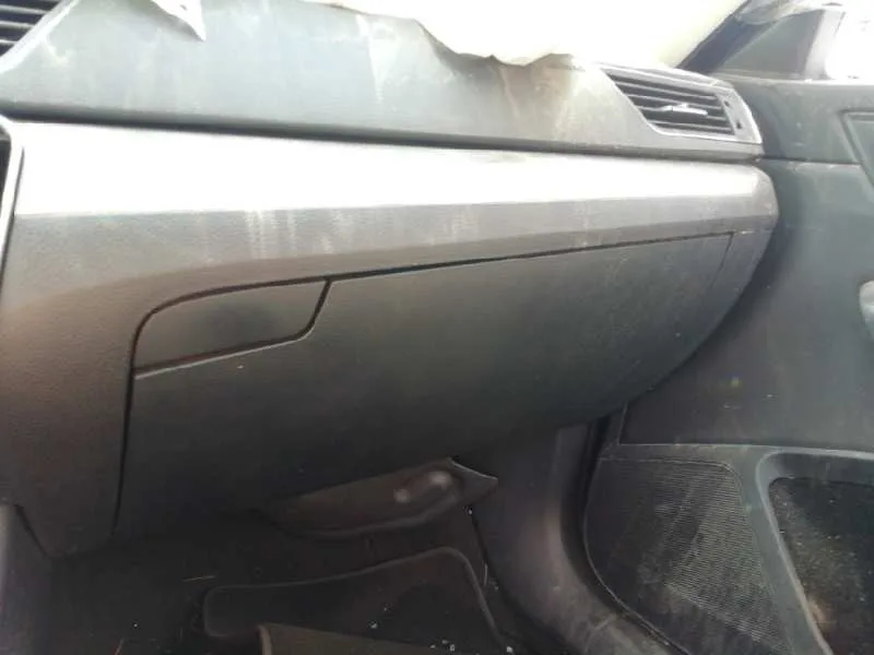 Guantera para Skoda Superb (3V3)