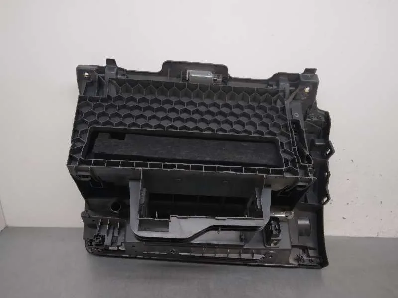 Guantera para Skoda Superb (3V3)